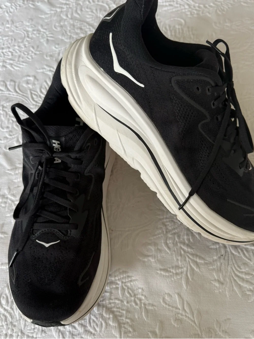 Hoka Clifton 10 Black and White Everyday Running Shoe size 10